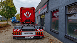 20251019-Tom-Holding-00277